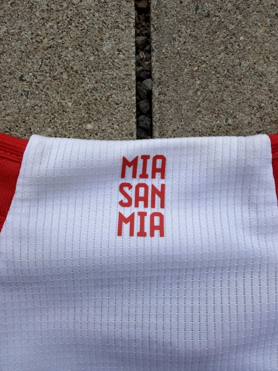 Bayern München 2023/24 Original Home Shirt Sané #10 Size 140 9/10Y Kids - Shorty Football Shirts