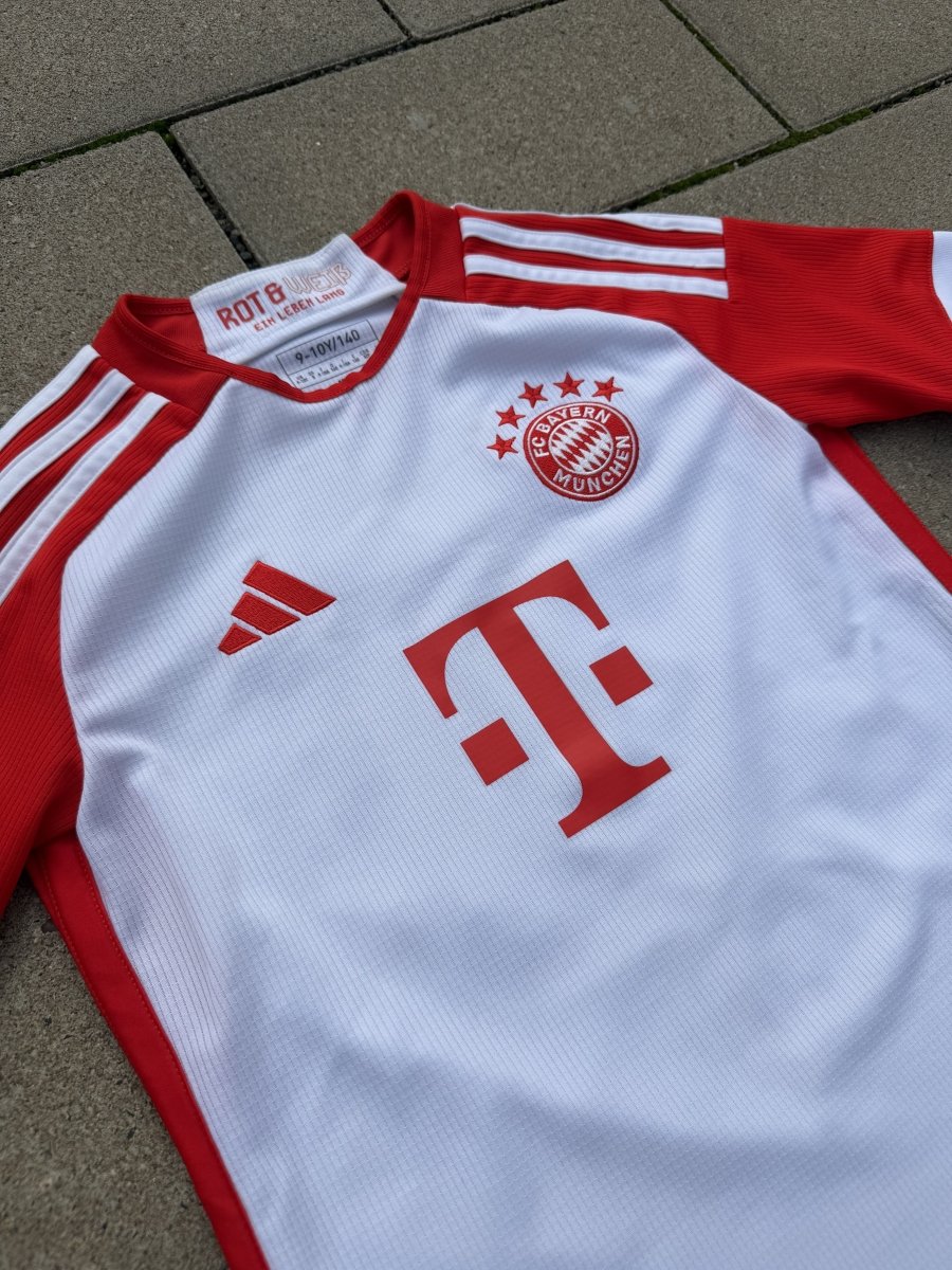 Bayern München 2023/24 Original Home Shirt Sané #10 Size 140 9/10Y Kids - Shorty Football Shirts