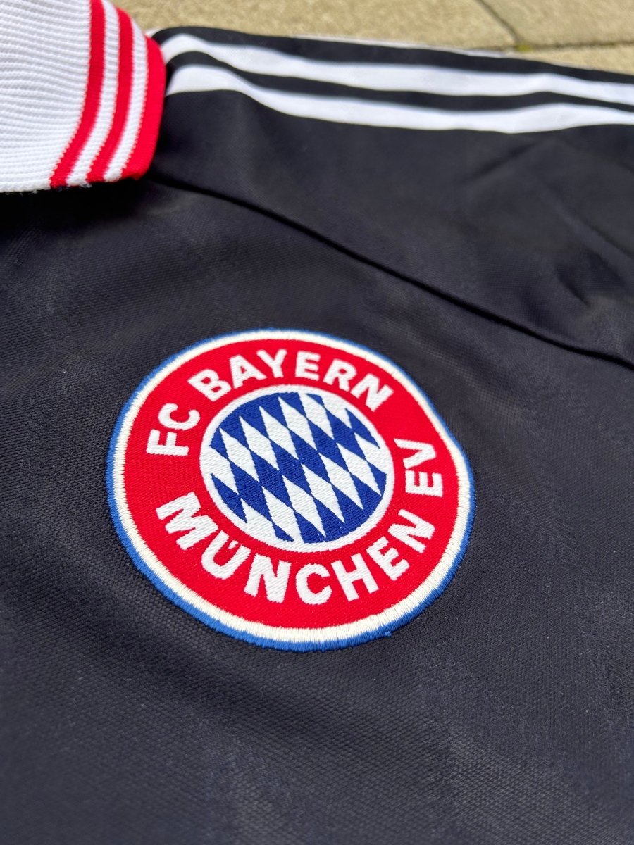 Bayern München 1997/99 Original Home Shirt Elber 9 Size M - Shorty Football Shirts