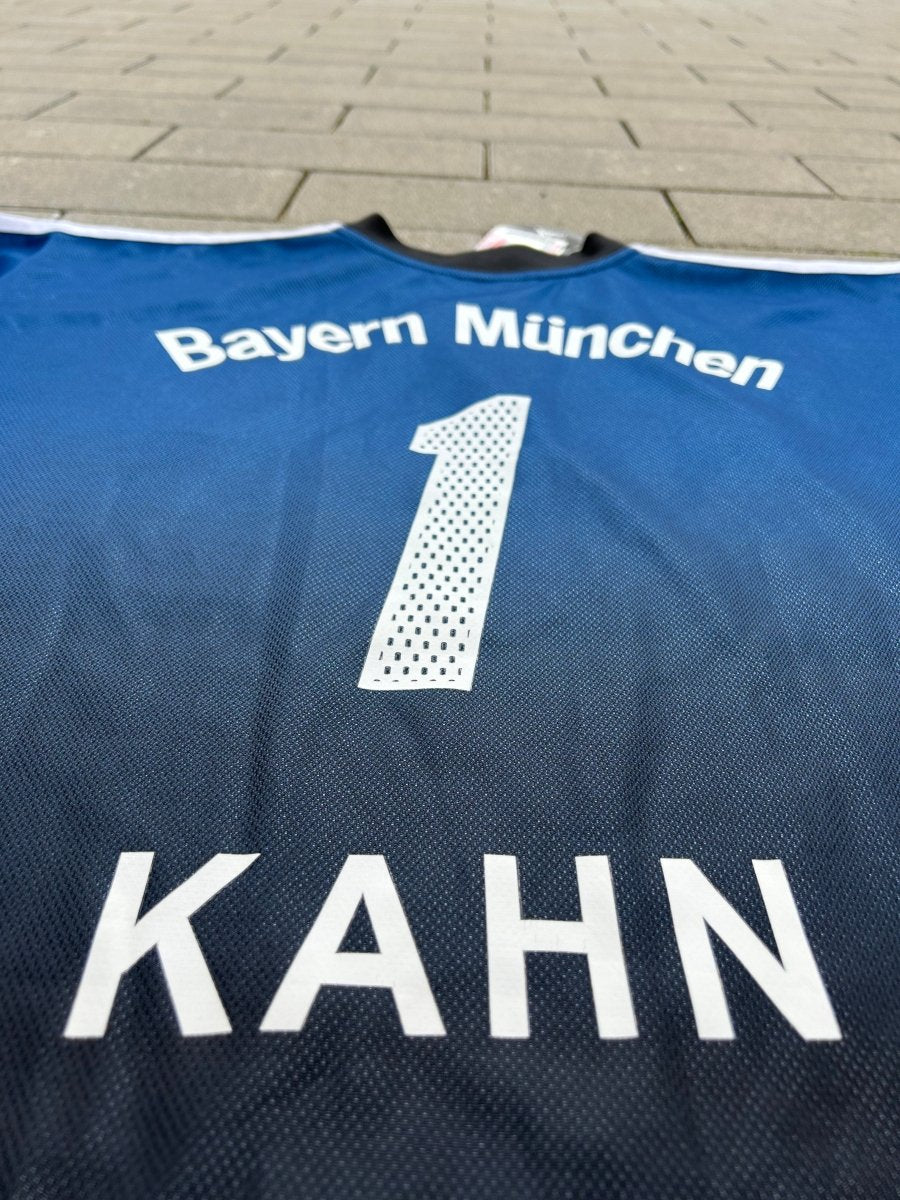 Bayern München 2002/03 Authentic GK Shirt Kahn 1 Size M - Shorty Football Shirts