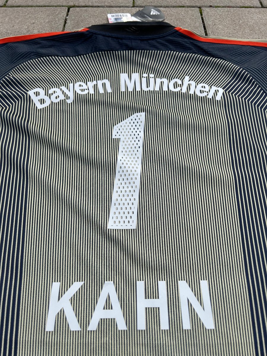 Bayern München 2003/04 Original GK Shirt Kahn 1 Size M - Shorty Football Shirts