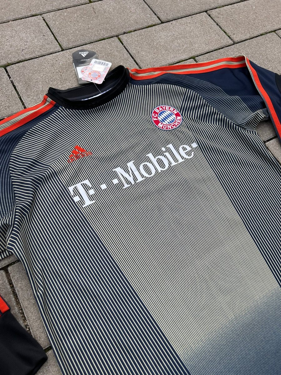 Bayern München 2003/04 Original GK Shirt Kahn 1 Size M - Shorty Football Shirts