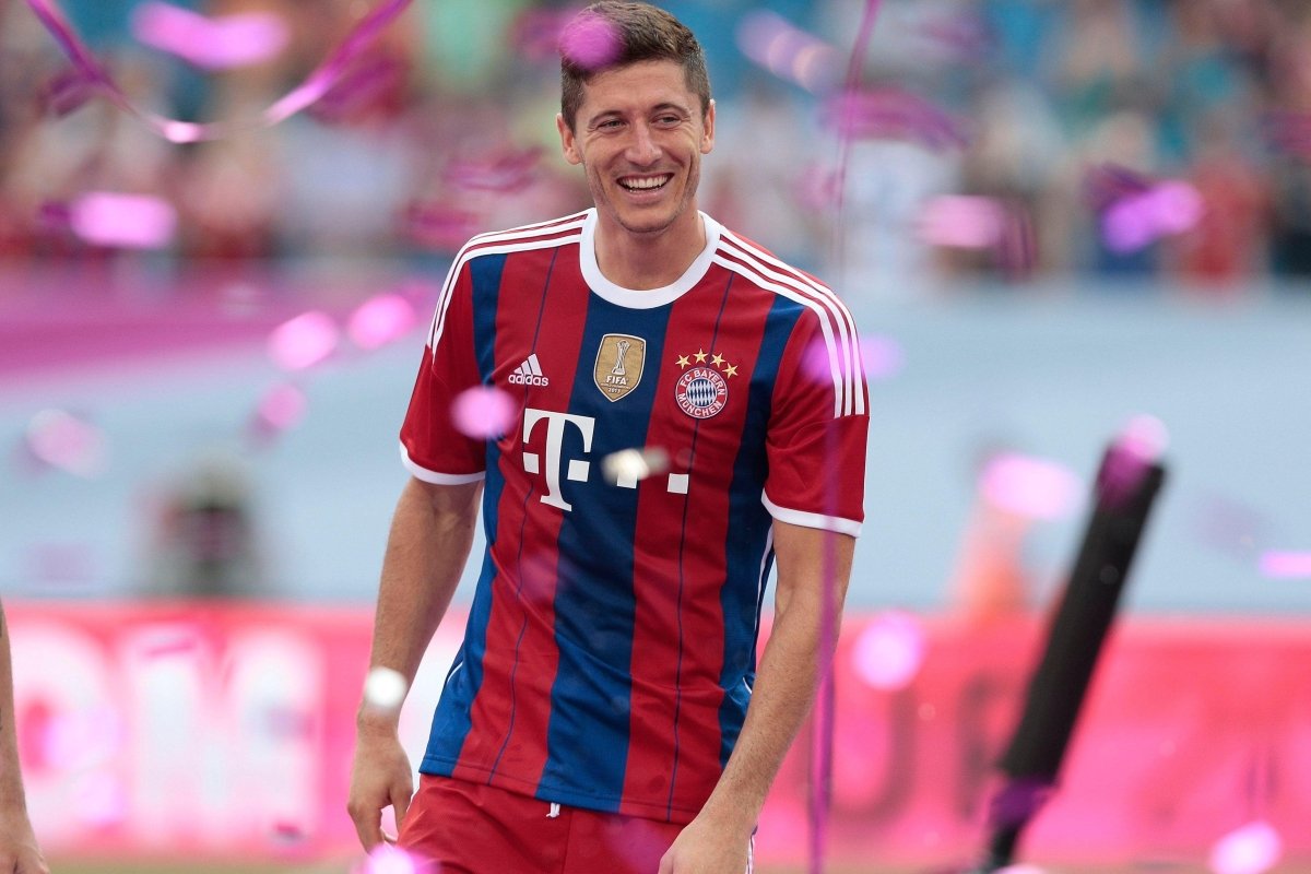 Bayern München 2014/15 Original Home Shirt Lewandowski 9 Size M - Shorty Football Shirts