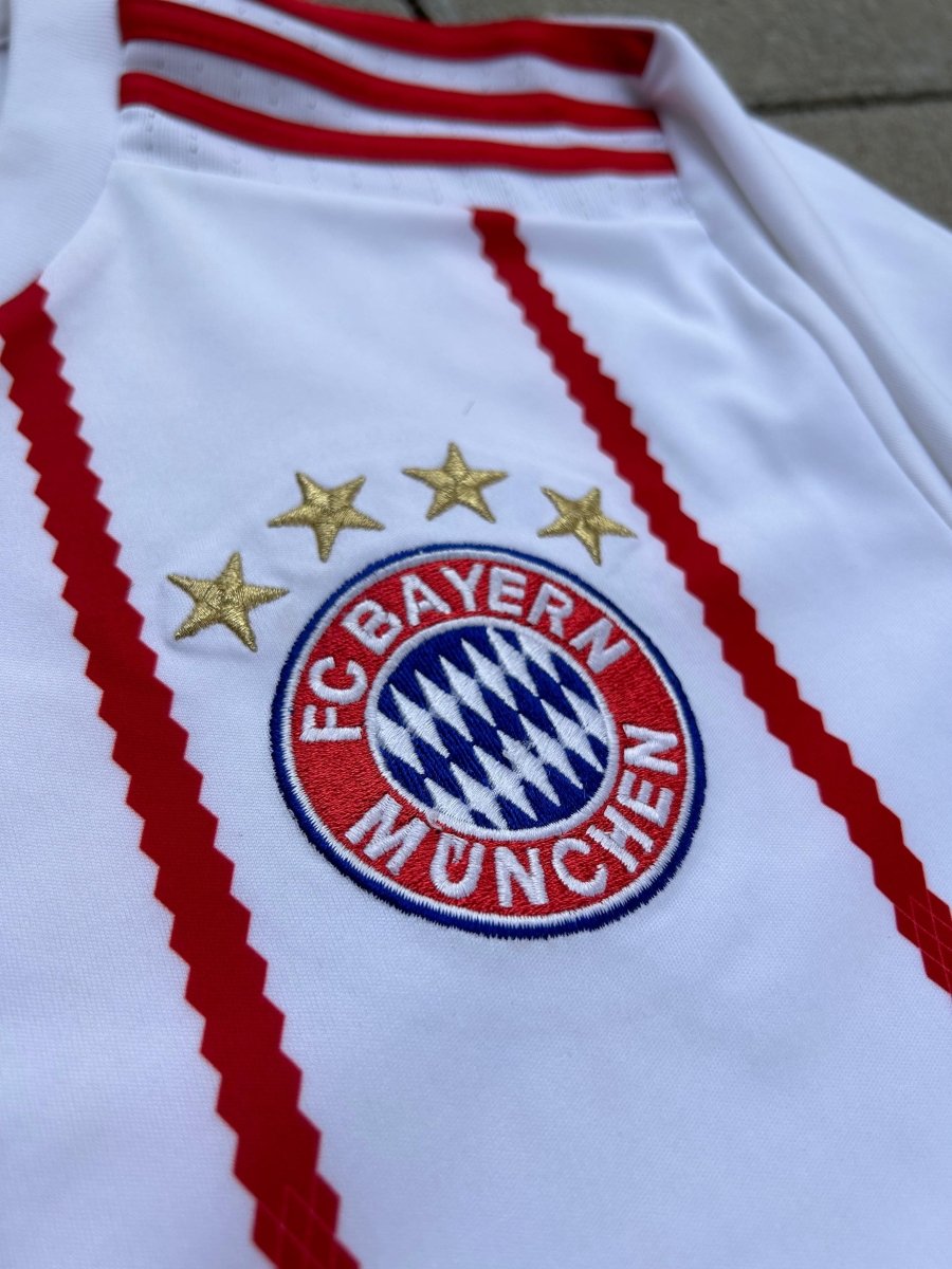 Bayern München 2017/18 Original Third Shirt Lewandowski 9 Size XS - Shorty Football Shirts