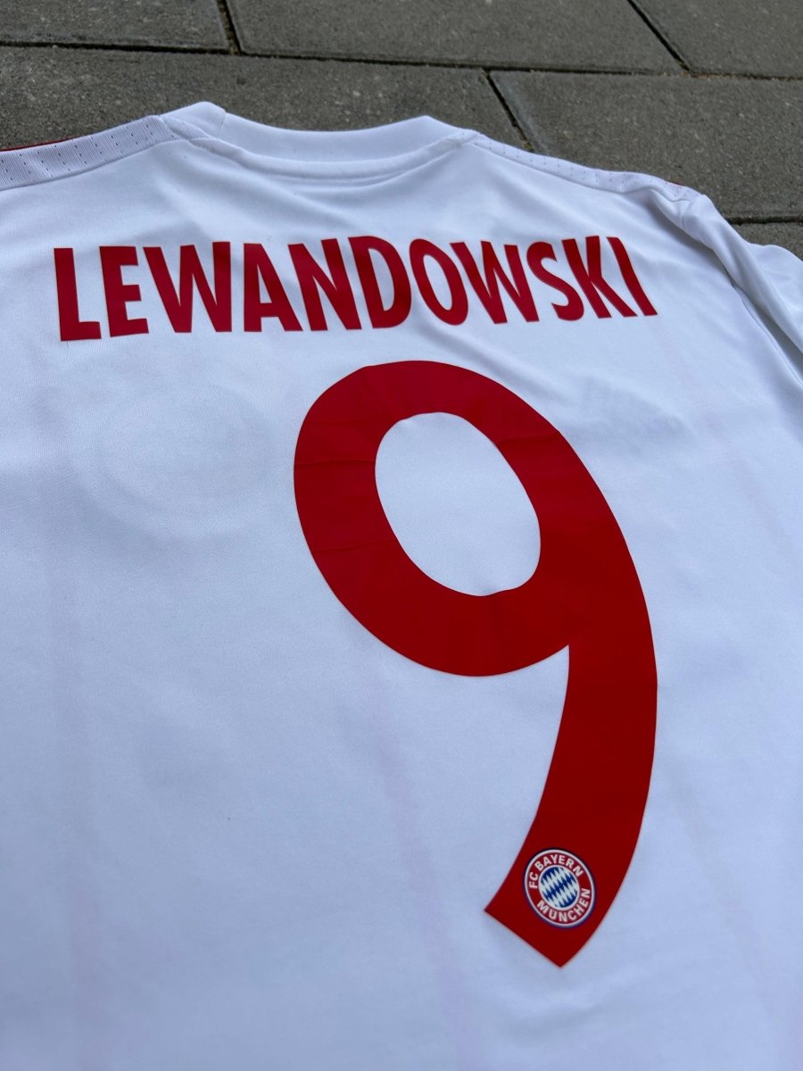 Bayern München 2017/18 Original Third Shirt Lewandowski 9 Size XS - Shorty Football Shirts