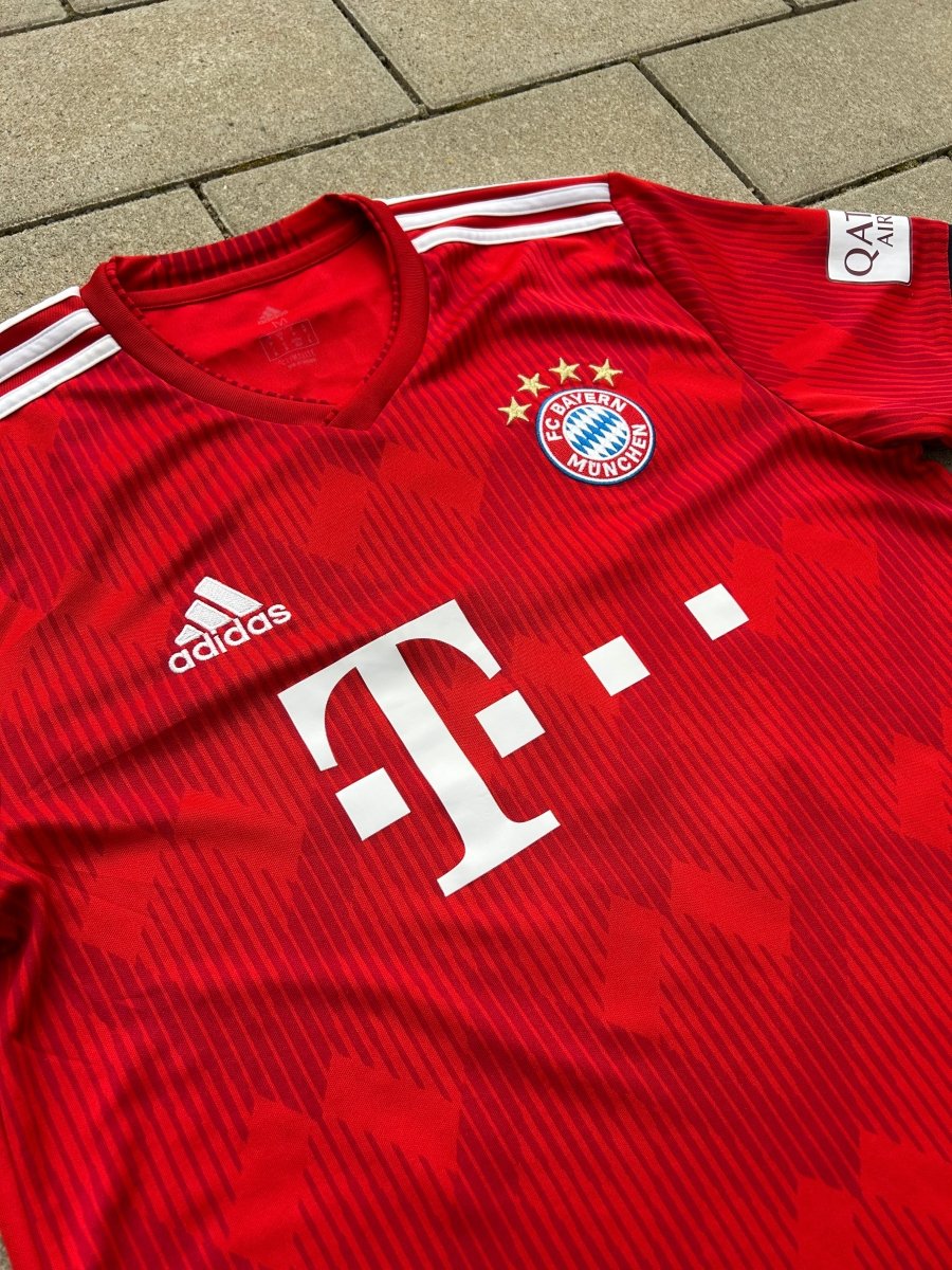 Bayern München 2018/19 Home Shirt Ribéry 7 Size M - Shorty Football Shirts