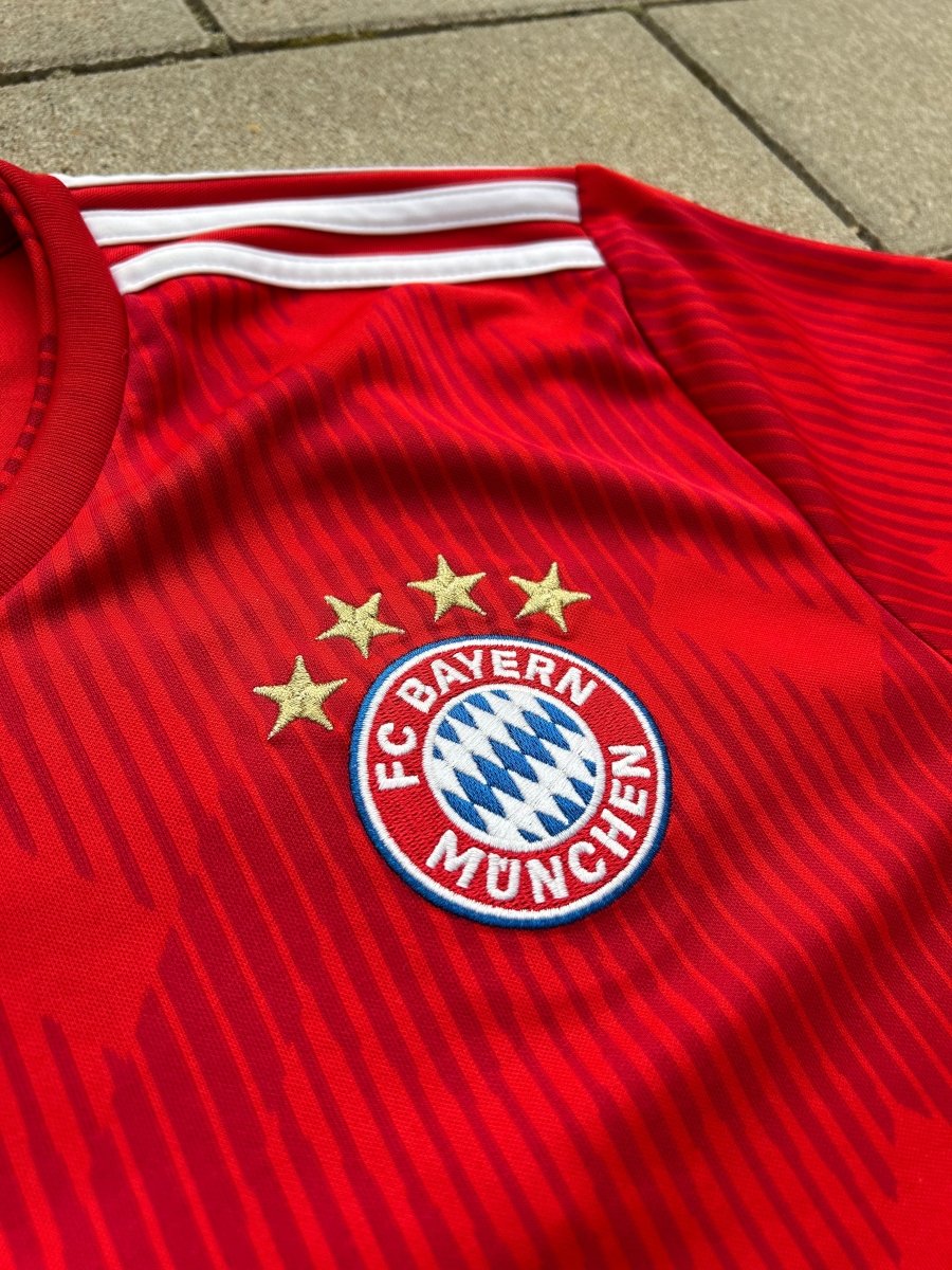 Bayern München 2018/19 Home Shirt Ribéry 7 Size M - Shorty Football Shirts