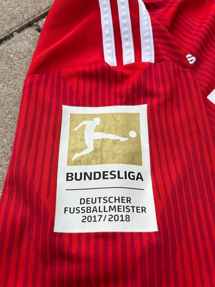 Bayern München 2018/19 Home Shirt Robben 10 Size M - Shorty Football Shirts