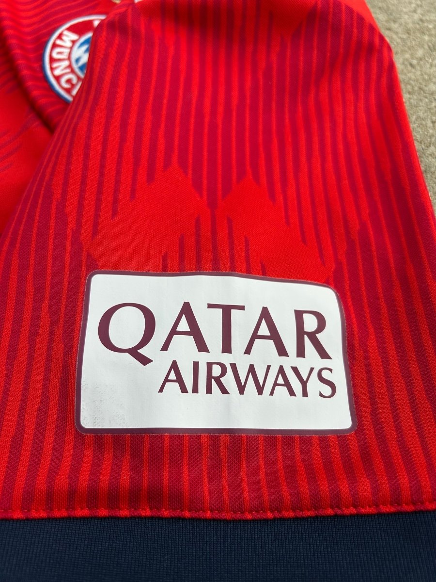 Bayern München 2018/19 Home Shirt Robben 10 Size M - Shorty Football Shirts