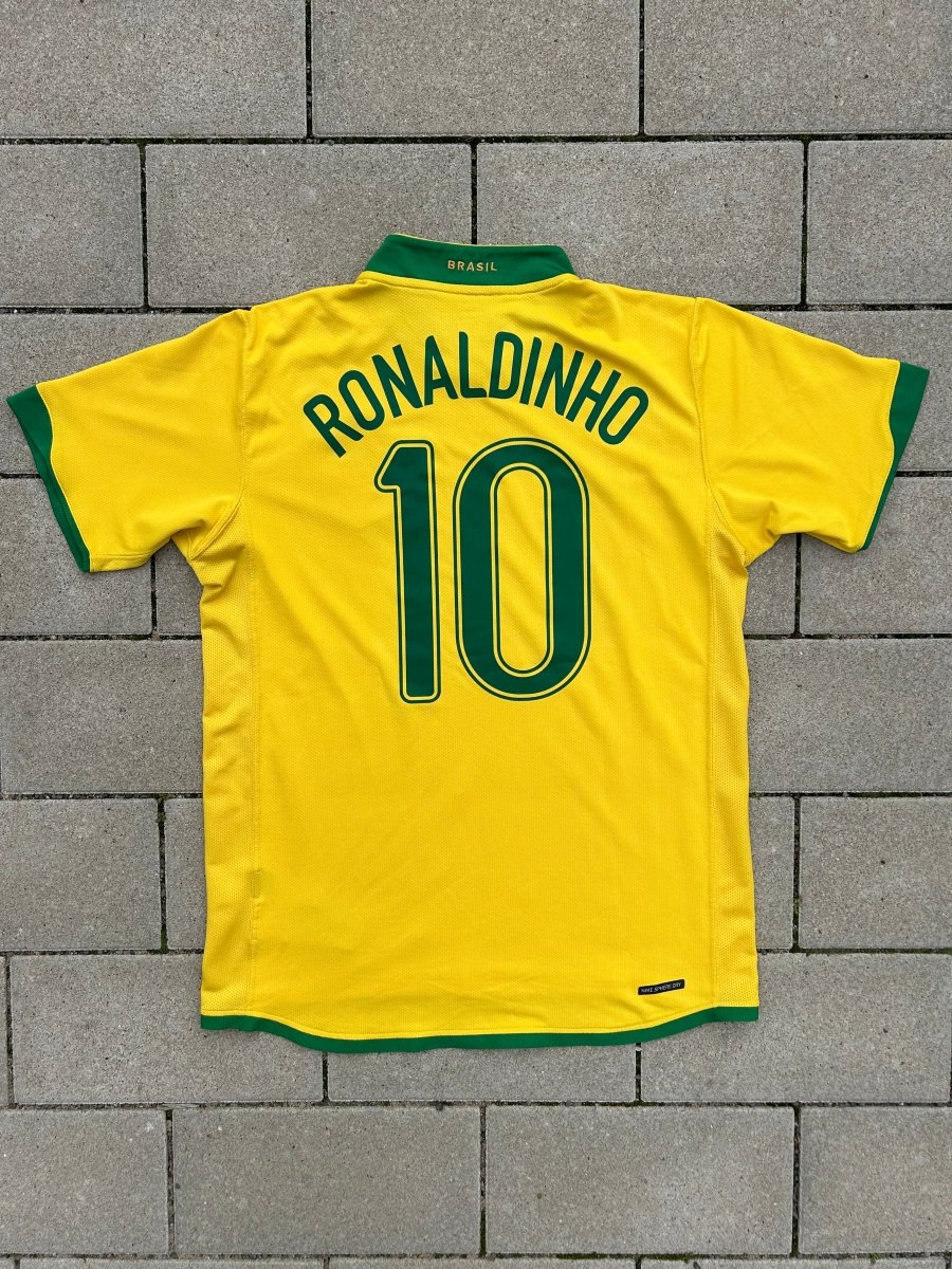 Brazil 2006/07 Original Home Shirt Ronaldinho 10 Size M - Shorty Football Shirts