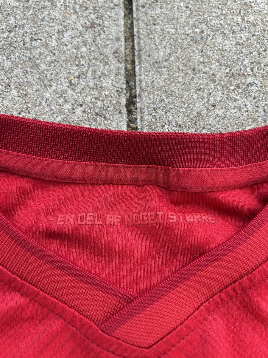 Denmark 2022/23 Original Home Shirt Eriksen #10 Size S Kids - Shorty Football Shirts