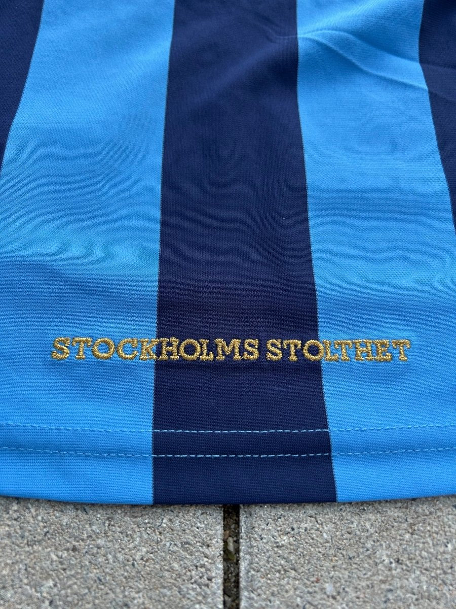 Djurgårdens IF 2010/11 Original Home Shirt Size M - Shorty Football Shirts