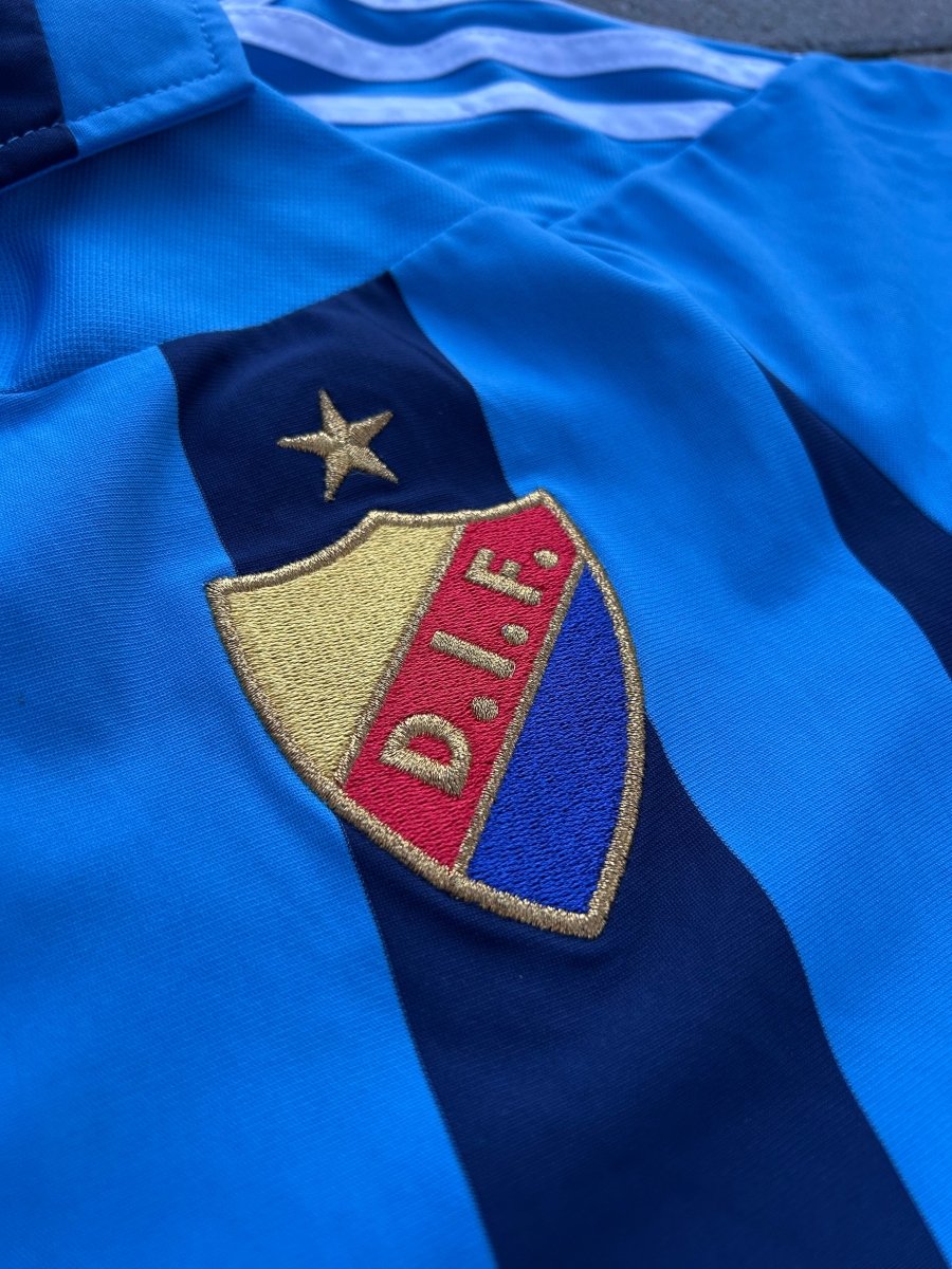 Djurgårdens IF 2010/11 Original Home Shirt Size M - Shorty Football Shirts
