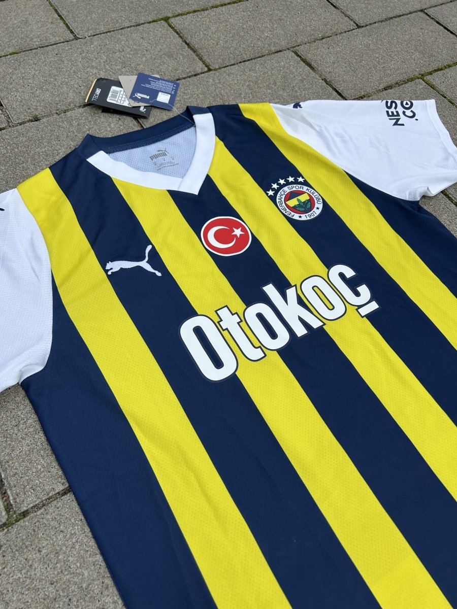 Fenerbahce 2023/24 Original Home Shirt Džeko #9 Size M - Shorty Football Shirts