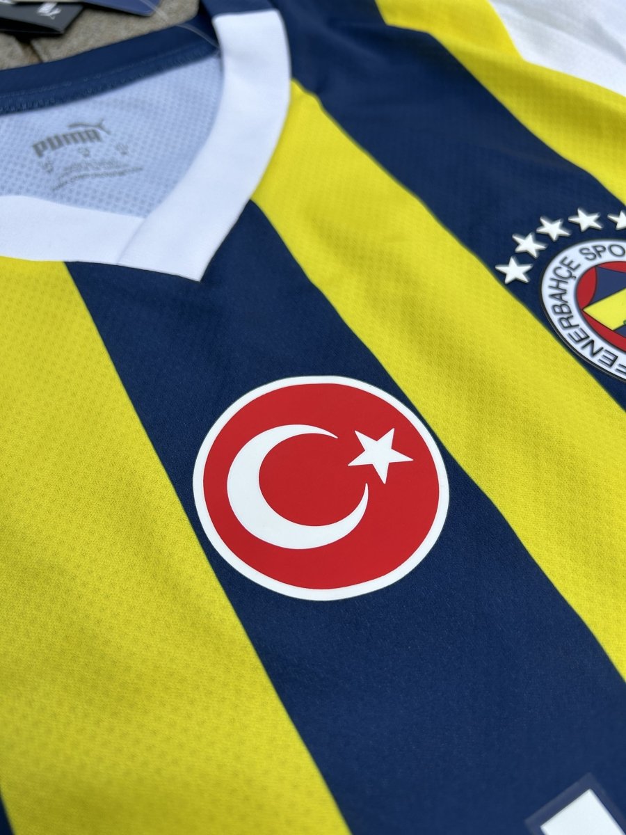 Fenerbahce 2023/24 Original Home Shirt Džeko #9 Size M - Shorty Football Shirts