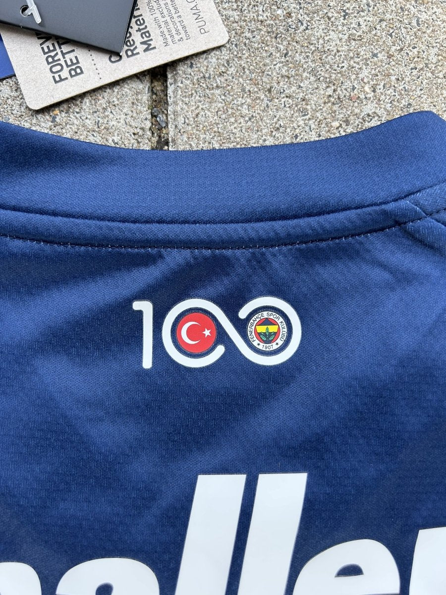 Fenerbahce 2023/24 Original Home Shirt Džeko #9 Size M - Shorty Football Shirts