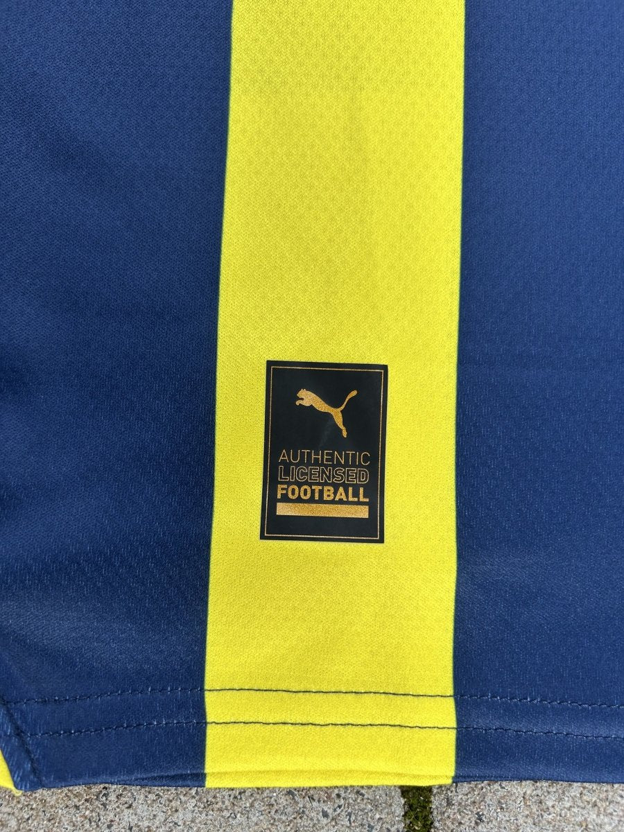 Fenerbahce 2023/24 Original Home Shirt Džeko #9 Size M - Shorty Football Shirts