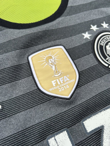 Germany 2015/17 Original Away Shirt Müller #13 Size M - Shorty Football Shirts
