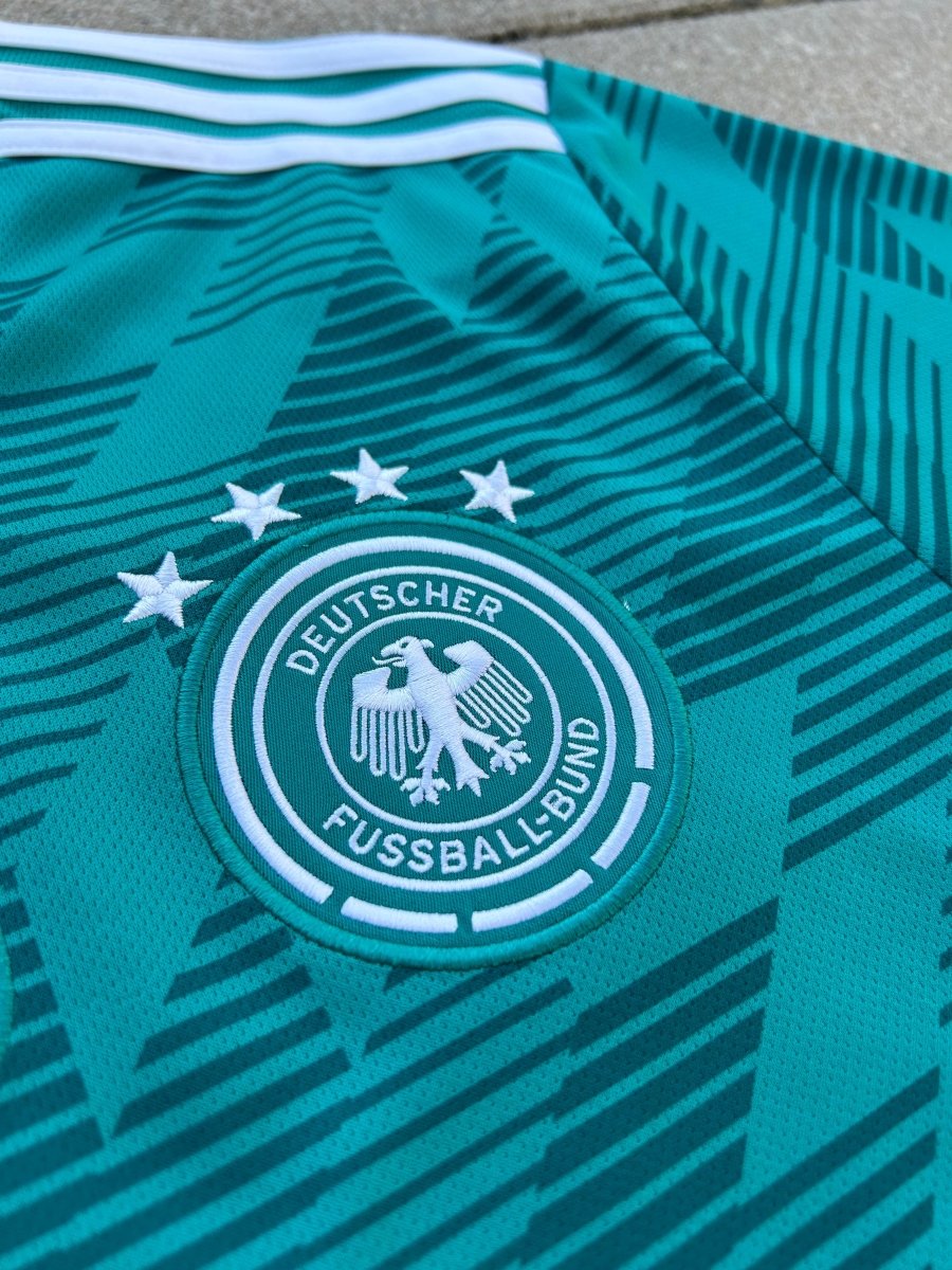 Germany 2018/19 Away Shirt Müller 13 Size M - Shorty Football Shirts