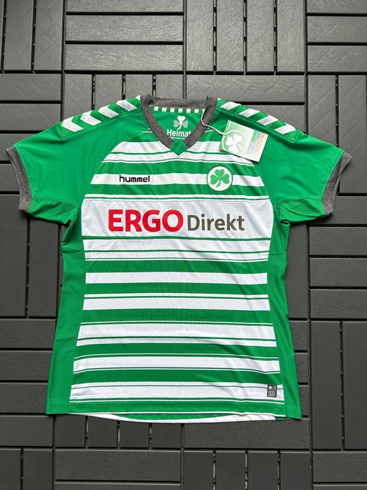 Greuther Fürth 2013/14 Authentic Home Shirt Size XL - Shorty Football Shirts