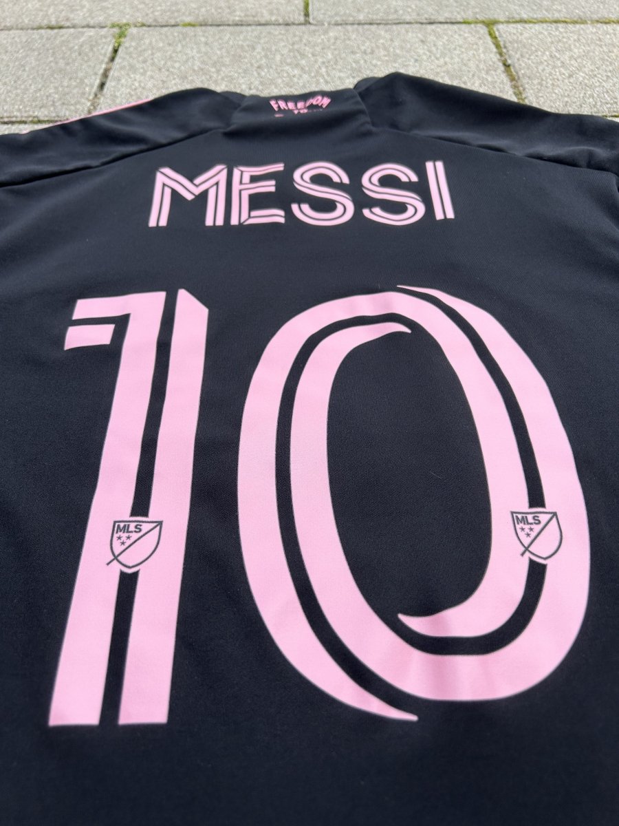 Inter Miami 2023/24 Original Away Shirt Messi #10 Size M - Shorty Football Shirts