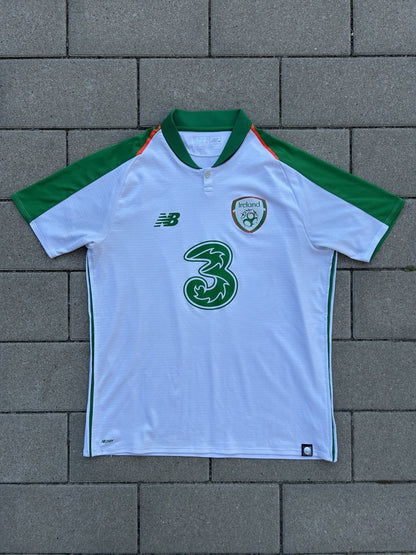 Ireland 2018/19 Original Away Shirt Size M - Shorty Football Shirts