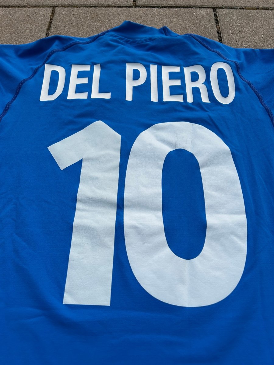 Italy 2000/02 Original Home Shirt Del Piero 10 Size L - Shorty Football Shirts