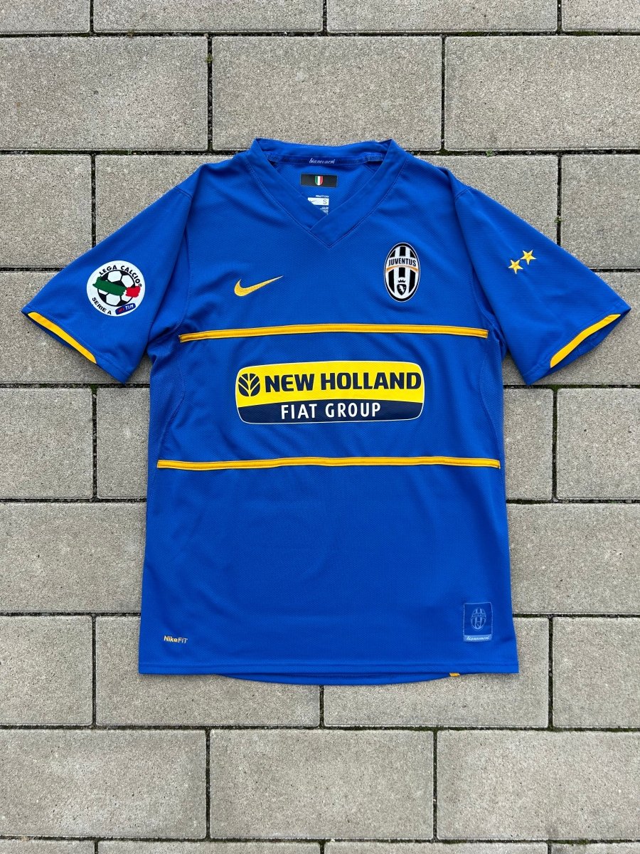 Juventus 2007/08 Original Away Shirt Nedvěd 11 Size S - Shorty Football Shirts