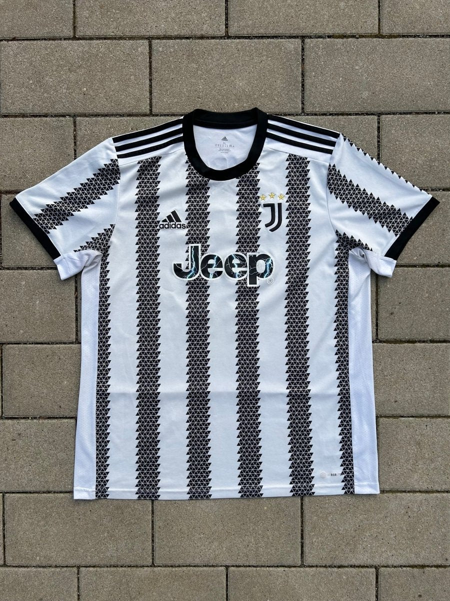 Juventus 2022/23 Original Home Shirt Cuadrado 11 Size XL - Shorty Football Shirts