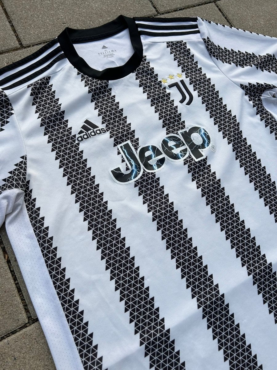 Juventus 2022/23 Original Home Shirt Cuadrado 11 Size XL - Shorty Football Shirts