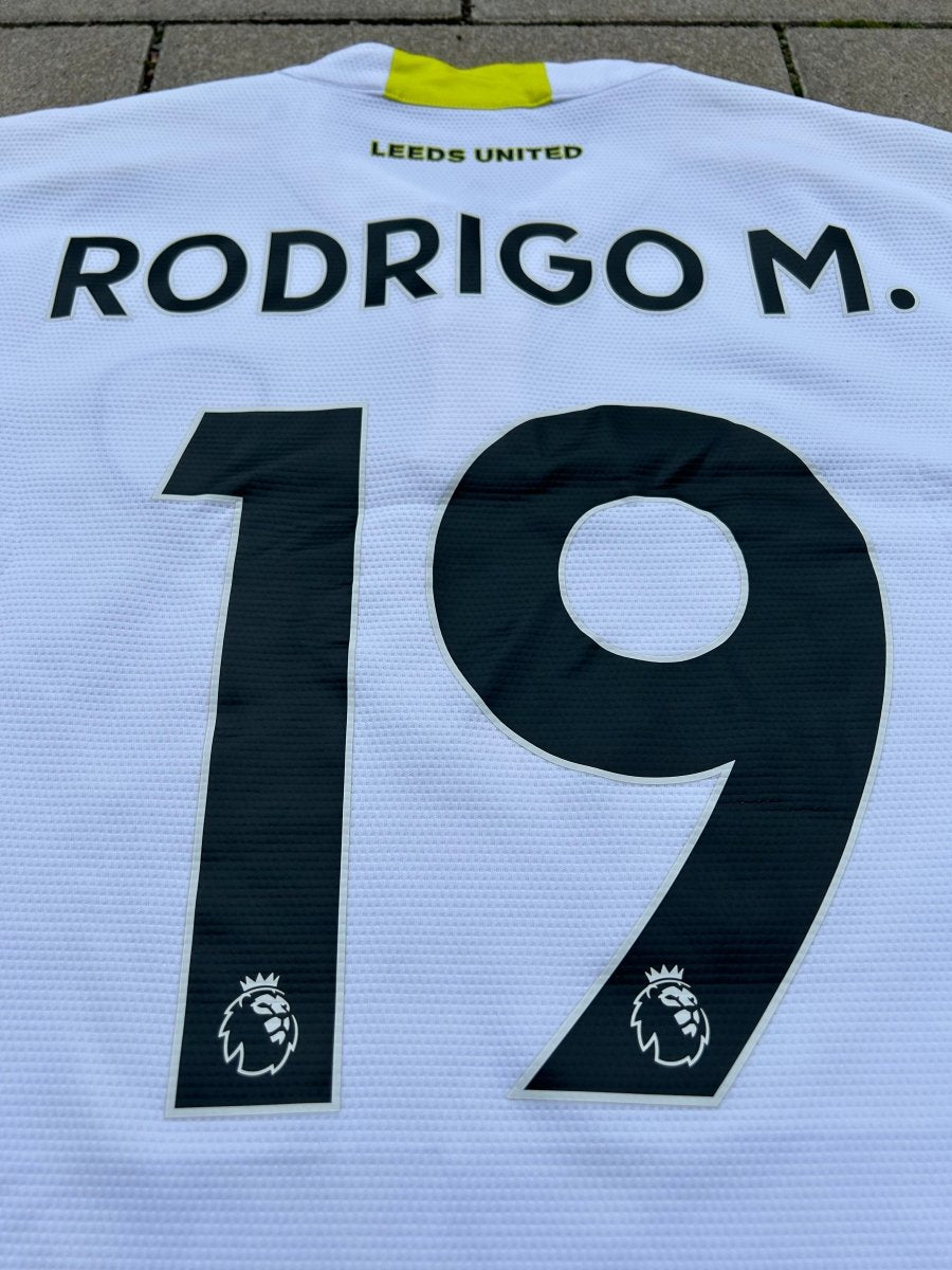 Leeds United 2021/22 Original Home Shirt Rodrigo M. 19 Size L - Shorty Football Shirts