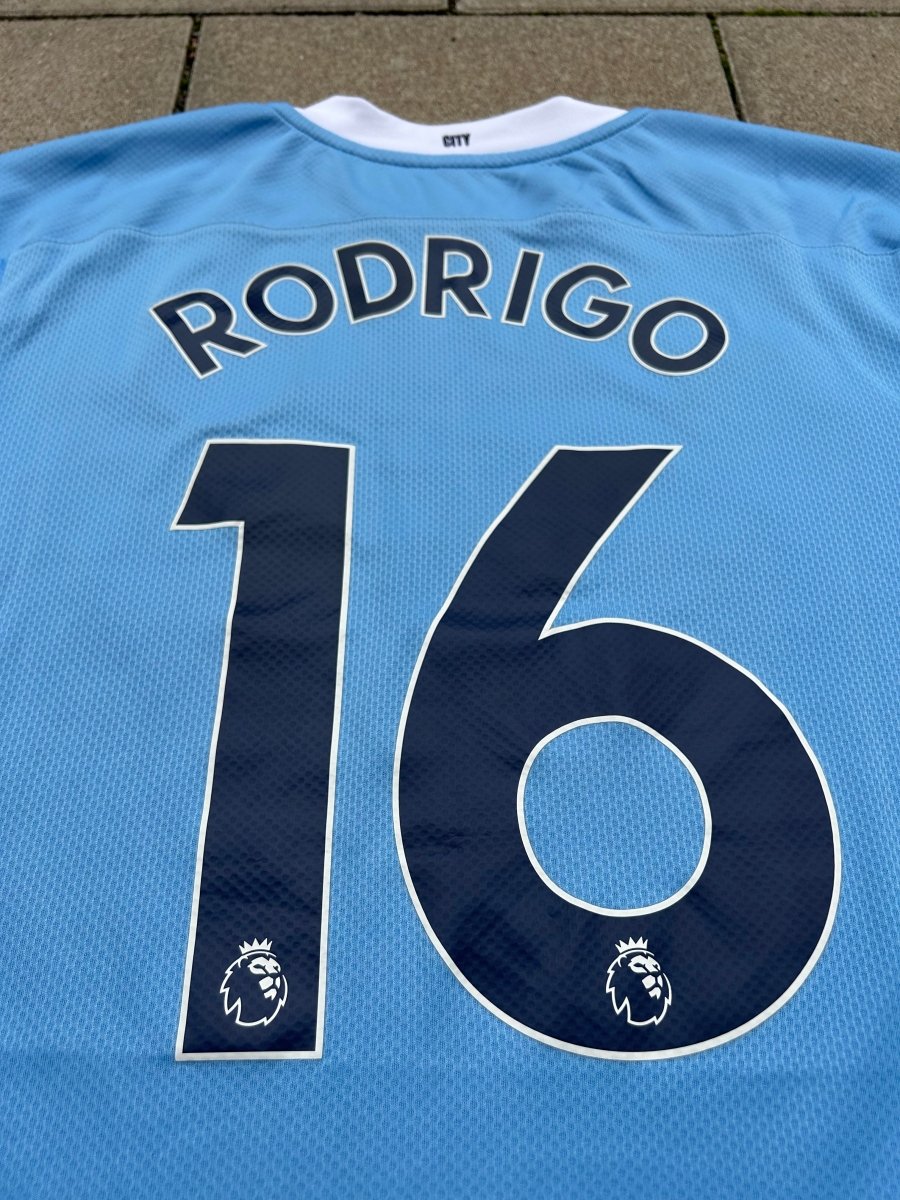 Manchester City 2020/21 Original Home Shirt Rodrigo 16 Size L - Shorty Football Shirts