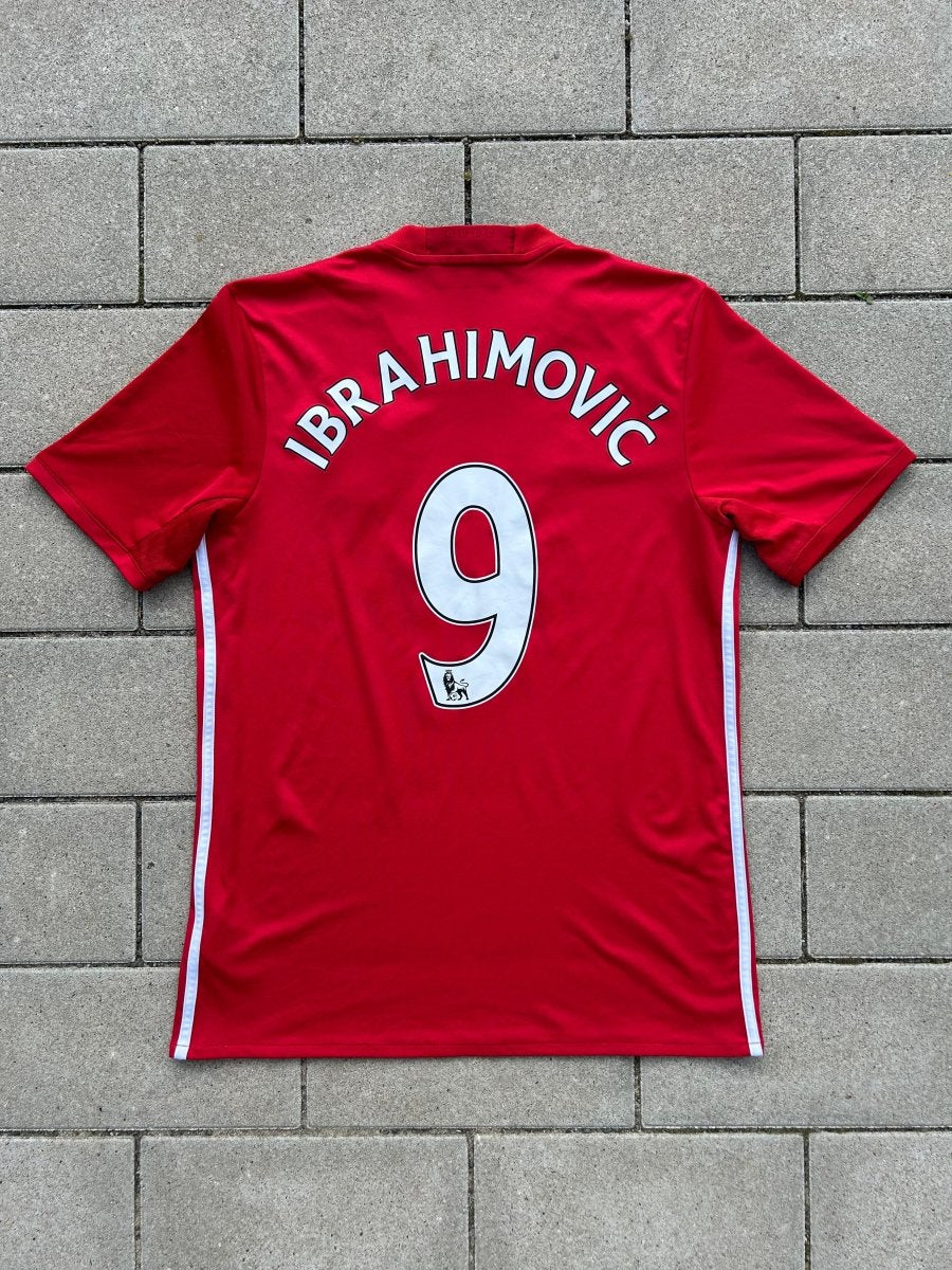 Manchester United 2016/17 Home Shirt Ibrahimovic 9 Size M - Shorty Football Shirts