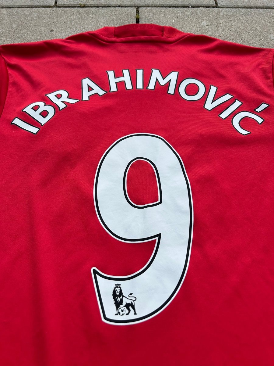 Manchester United 2016/17 Home Shirt Ibrahimovic 9 Size M - Shorty Football Shirts