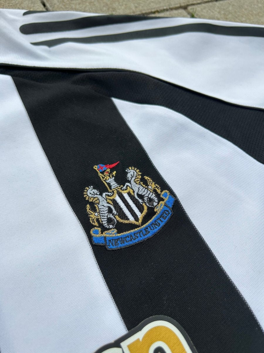 Newcastle United 2005/07 Original Home Shirt Size L - Shorty Football Shirts