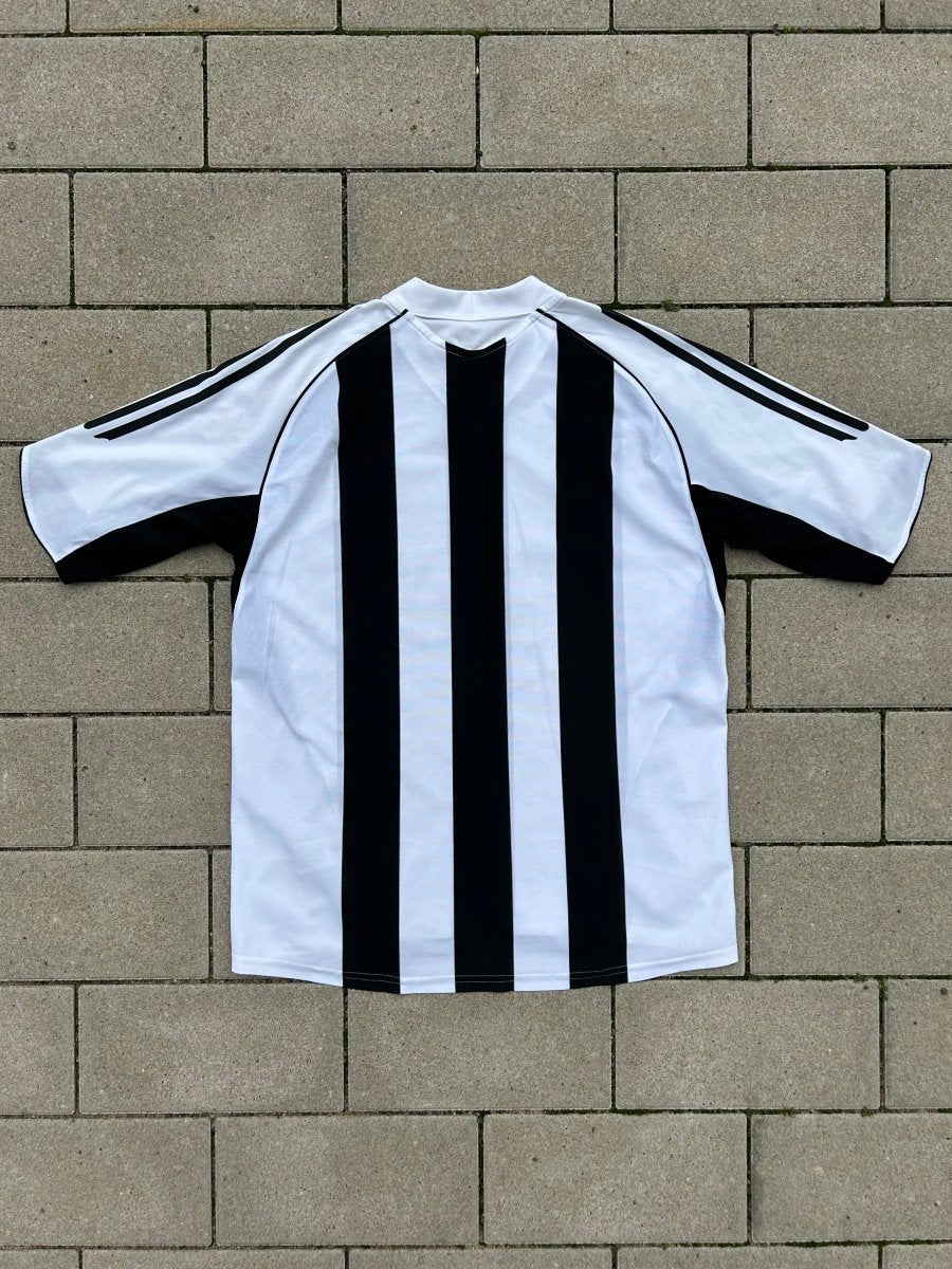 Newcastle United 2005/07 Original Home Shirt Size L - Shorty Football Shirts