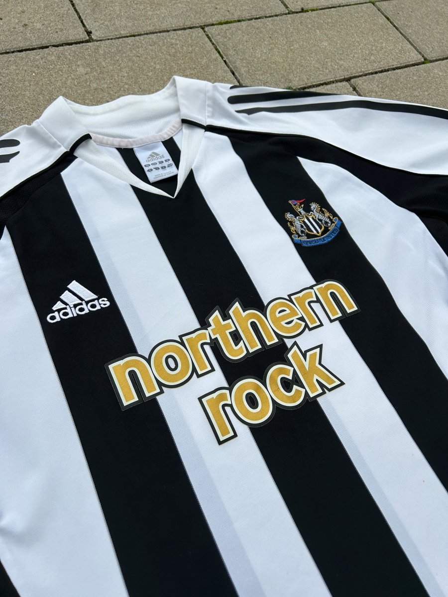 Newcastle United 2005/07 Original Home Shirt Size L - Shorty Football Shirts