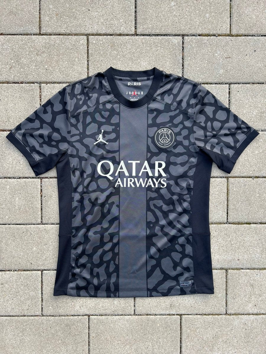 PSG 2023/24 Original Third Shirt Mbappé 7 Size M - Shorty Football Shirts