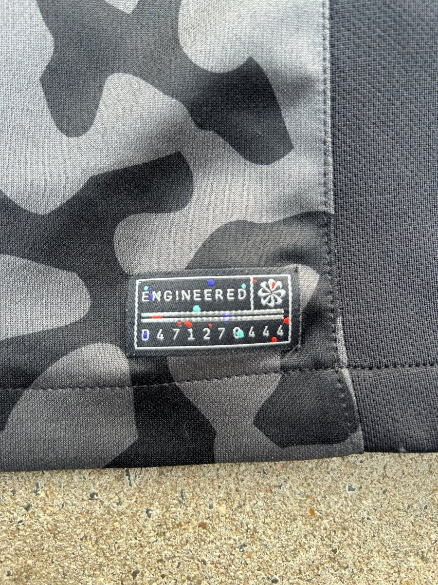 PSG 2023/24 Original Third Shirt Mbappé 7 Size M - Shorty Football Shirts