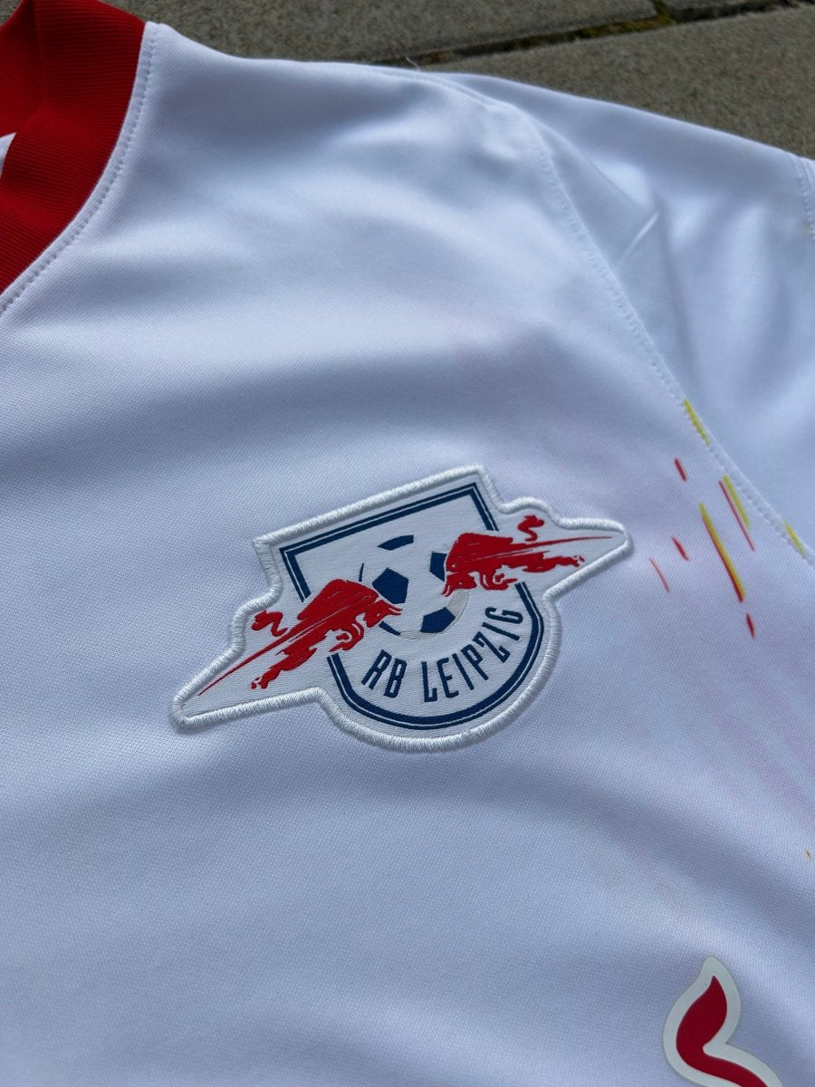 RB Leipzig 2020/21 Original Home Shirt Hee Chan 11 Size M - Shorty Football Shirts