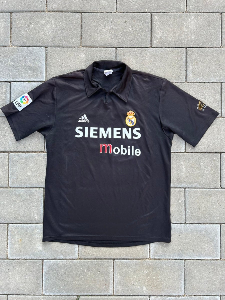 Real Madrid 2002/03 Authentic Away Shirt Ronaldo 11 Size M - Shorty Football Shirts