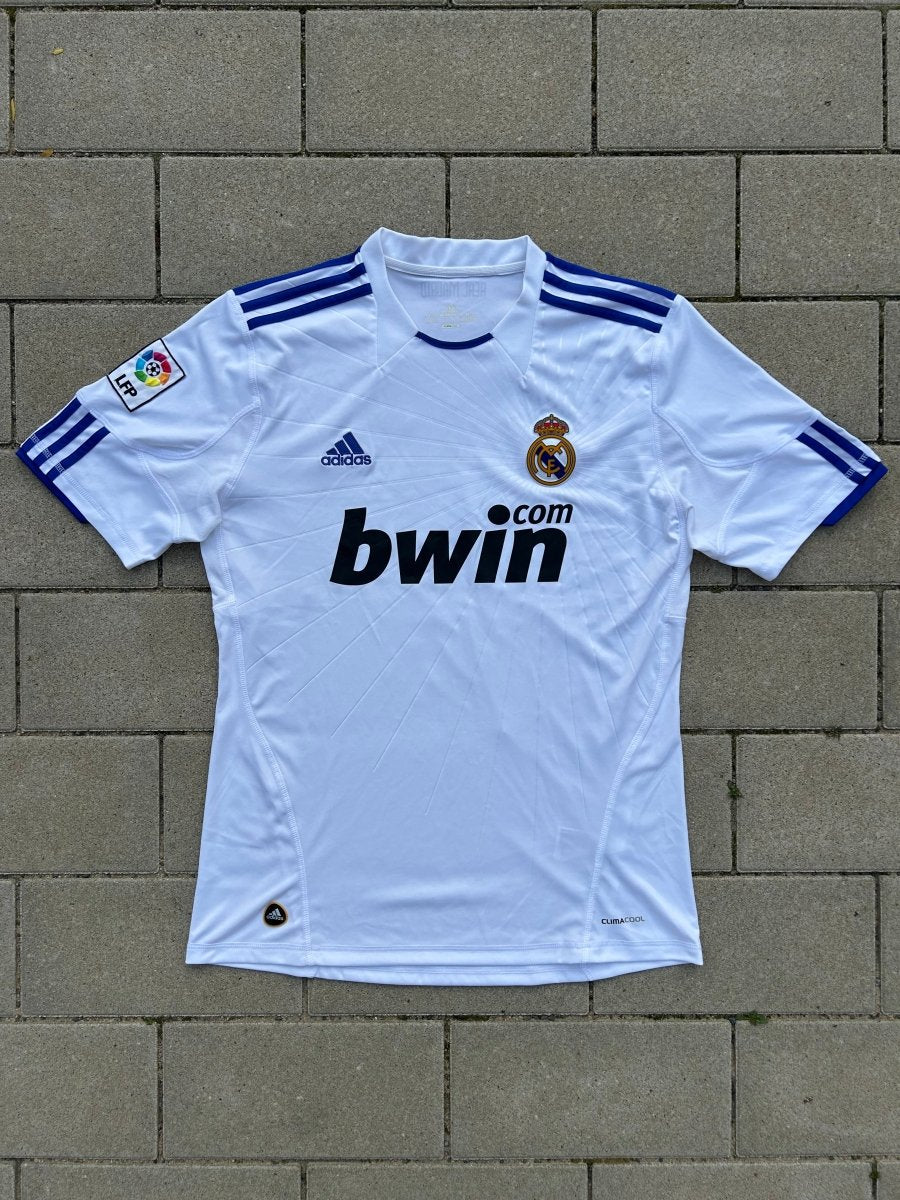 Real Madrid 2010/11 Original Home Shirt Ronaldo 7 Size M - Shorty Football Shirts