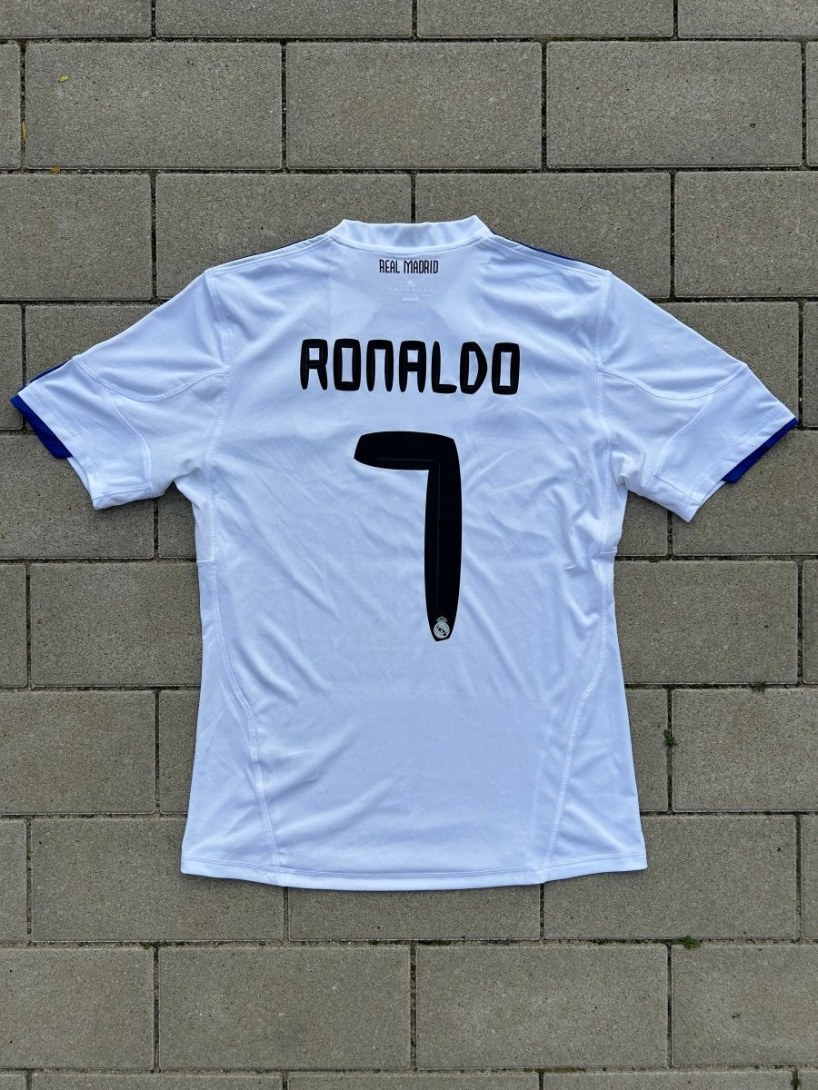 Real Madrid 2010/11 Original Home Shirt Ronaldo 7 Size M - Shorty Football Shirts