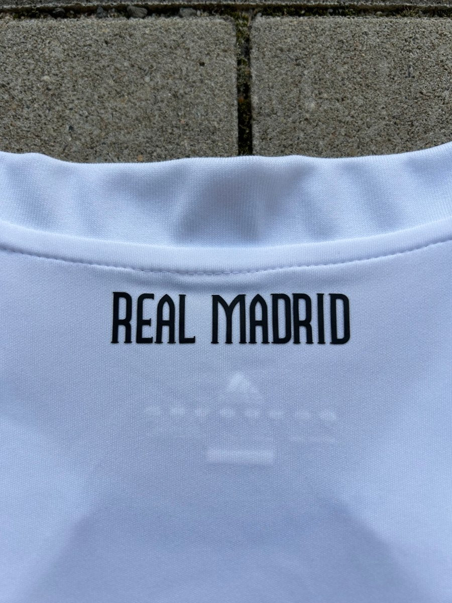 Real Madrid 2010/11 Original Home Shirt Ronaldo 7 Size M - Shorty Football Shirts