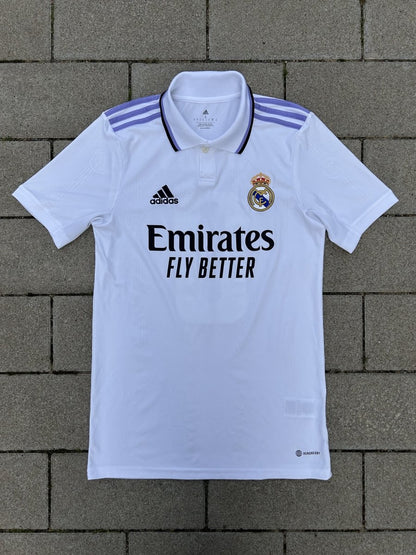 Real Madrid 2022/23 Original Home Shirt Kroos #8 Size S - Shorty Football Shirts