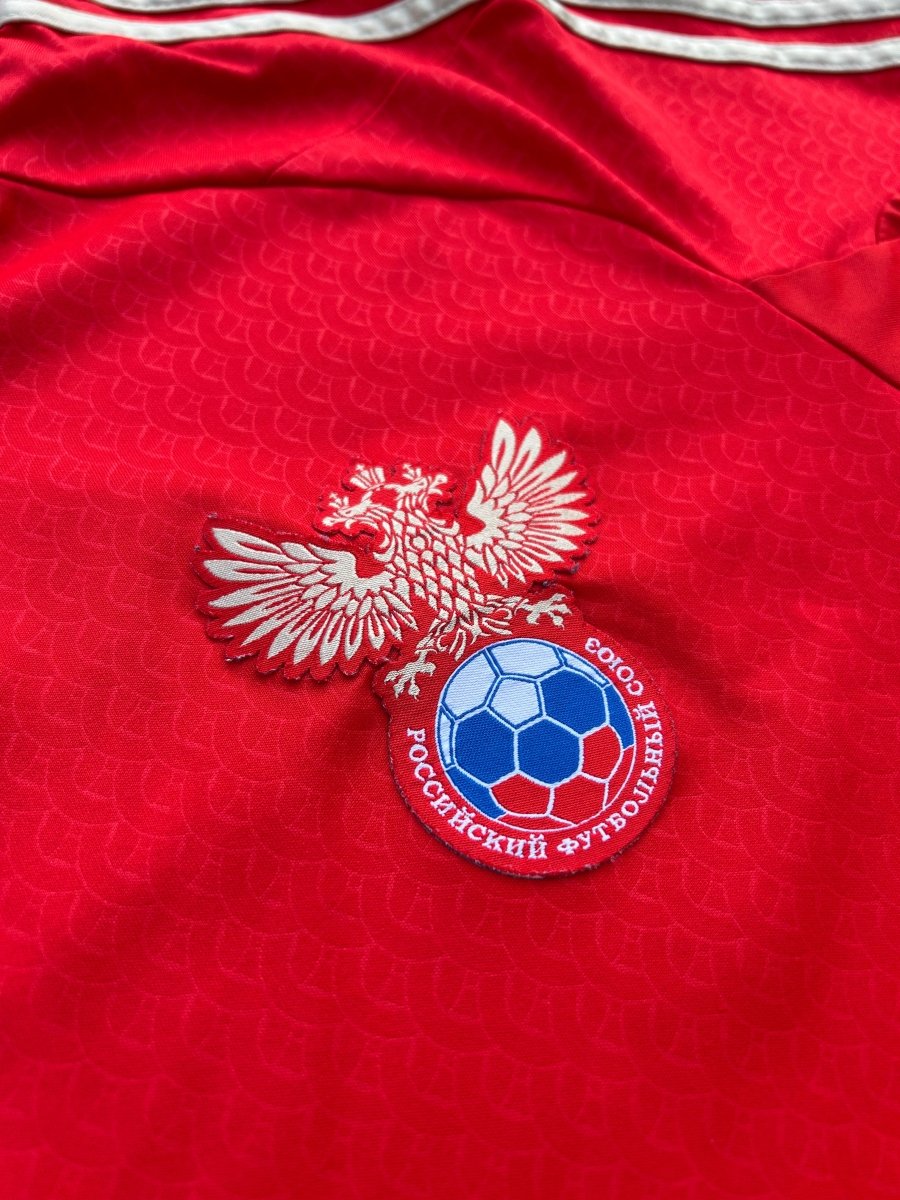 Russia 2012/14 Original Home Shirt Size M - Shorty Football Shirts