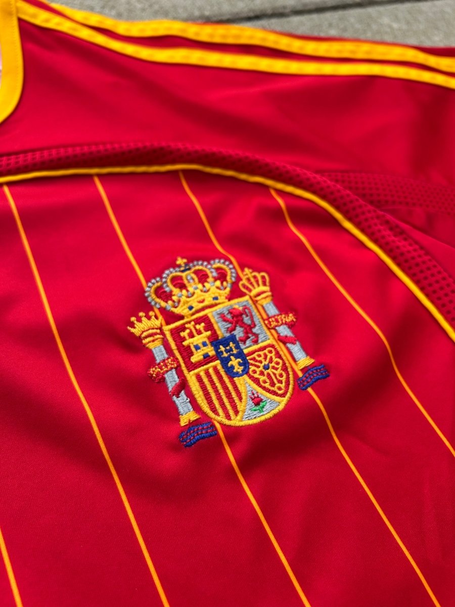 Spain 2006/08 Original Home Shirt Size M - Shorty Football Shirts