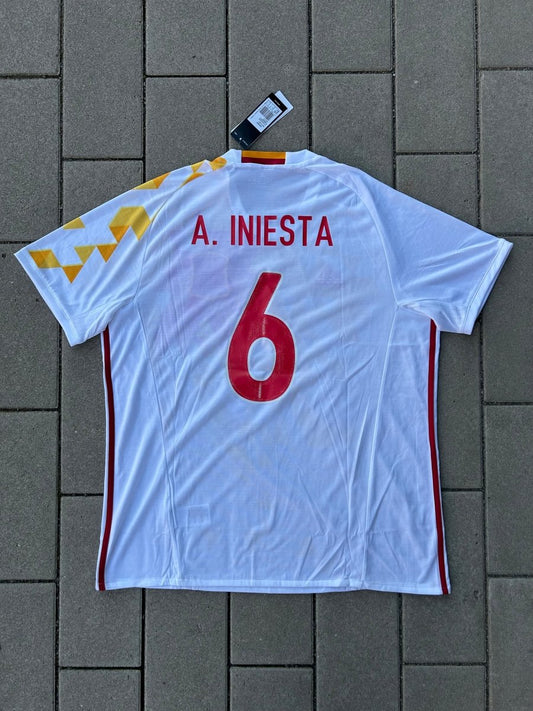 Spain 2016/17 Original Away Shirt Iniesta 6 Size XL - Shorty Football Shirts