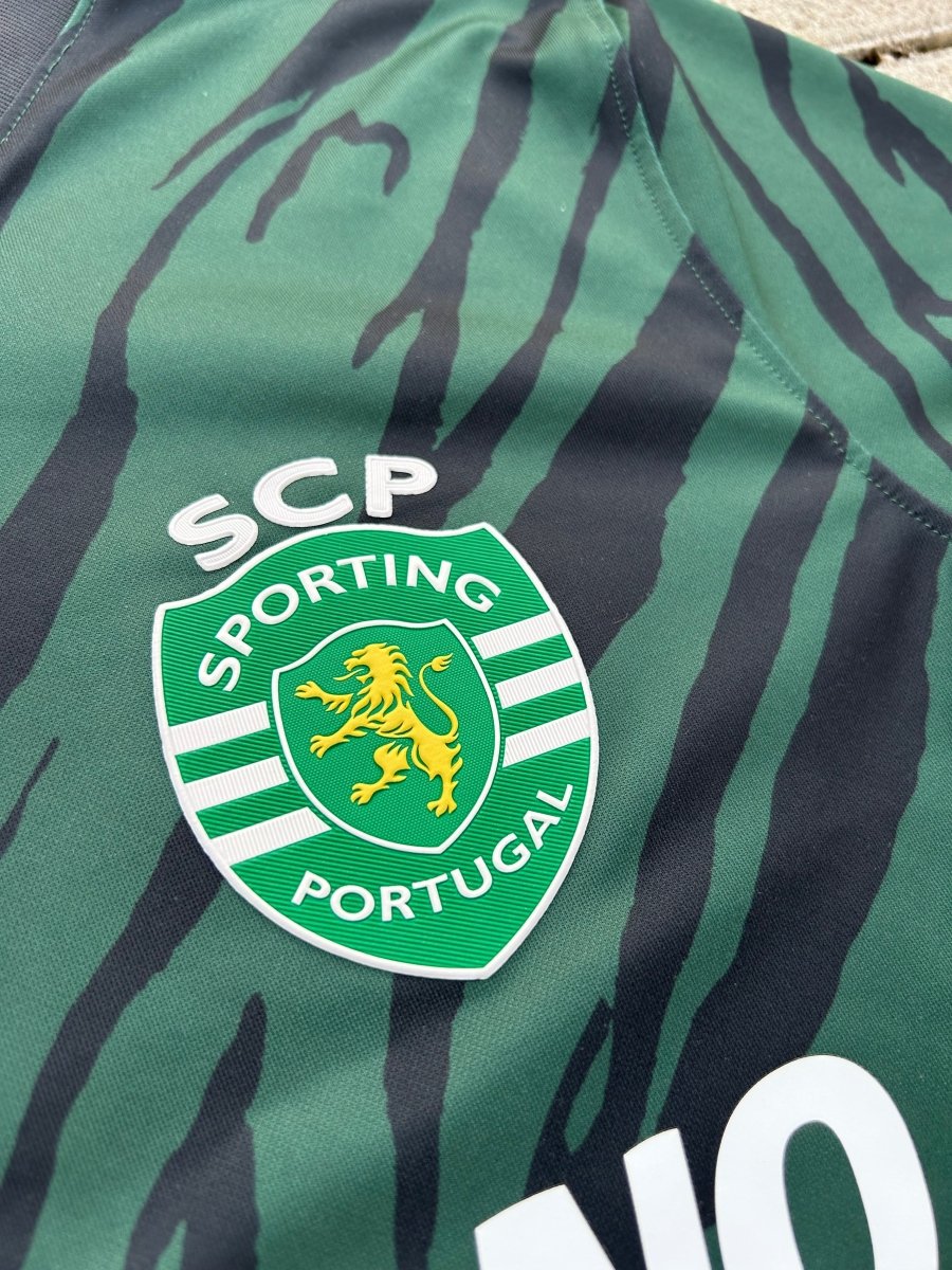 Sporting Lisbon 2021/22 Original Third Shirt Size S - Shorty Football Shirts