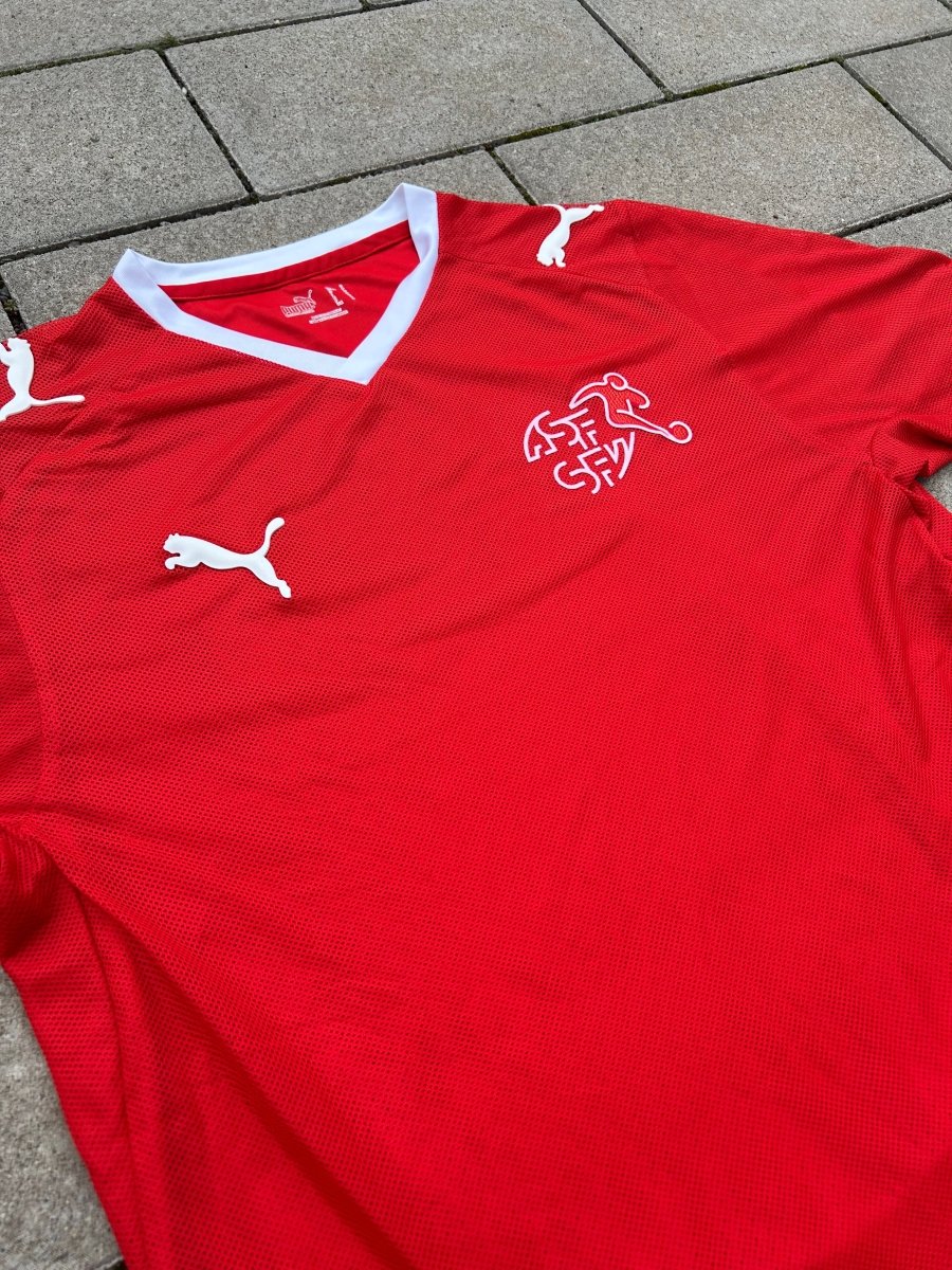 Switzerland 2008/10 Original Home Shirt Size S - Shorty Football Shirts